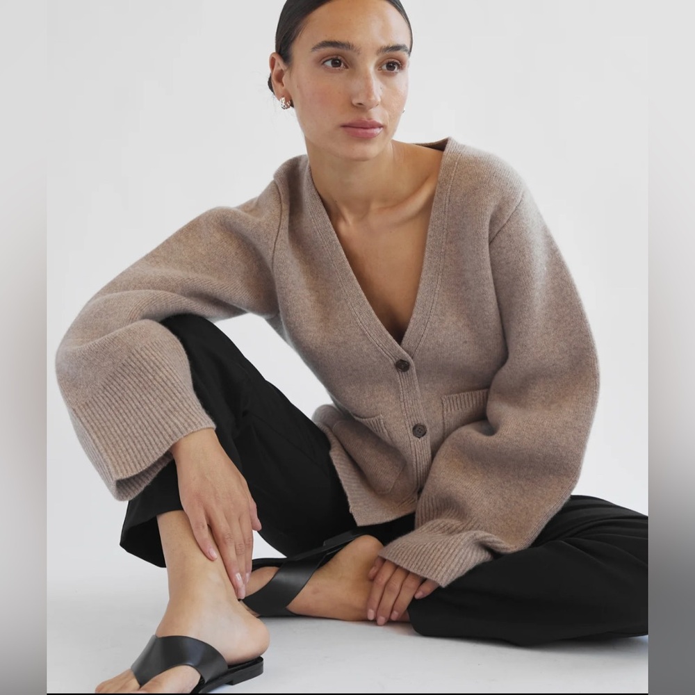Almina Concept V Neck Cardigan